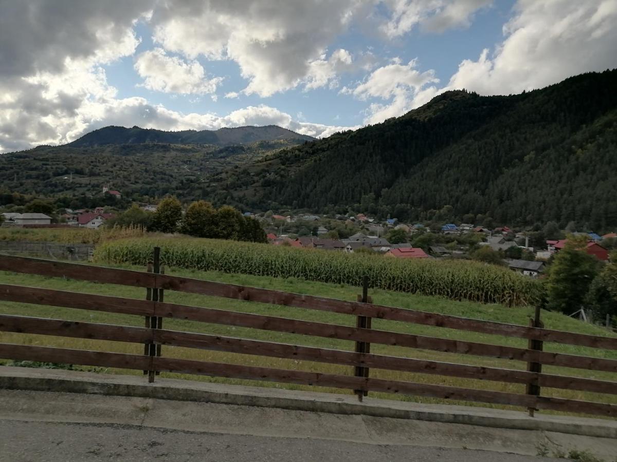 Pensiunea Izabel Kızıl Göl Dış mekan fotoğraf